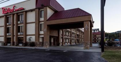 Red Roof Inn  Suites Pigeon Forge Parkway Pigeon Forge